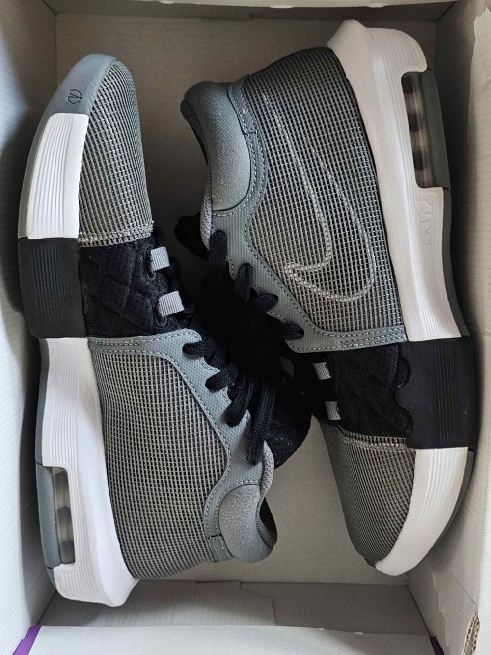 NIKE Lebron Witness 8 Basketball Shoes Cool Grey/Black/White Size 9.5